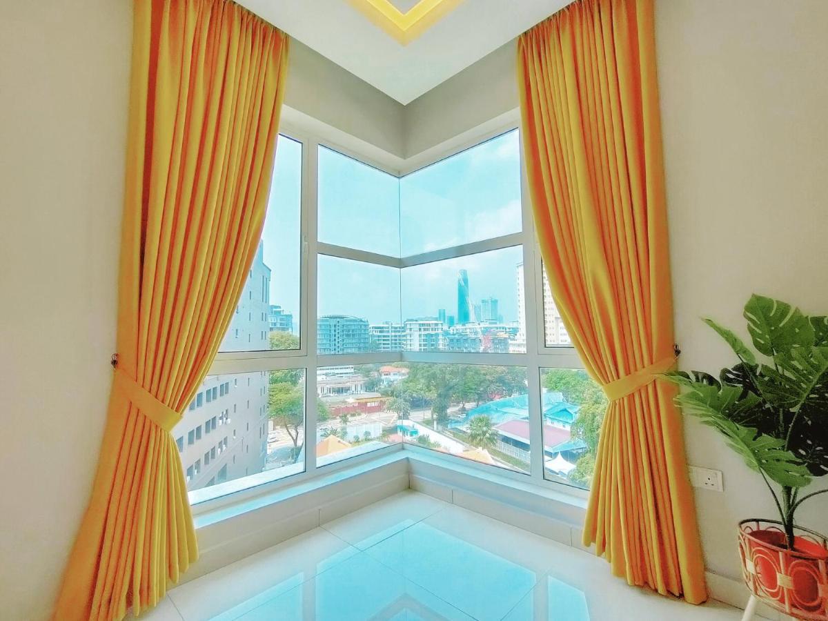Pangsapuri The Embassy Row Bohemian Theme